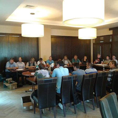 Pensiunea Berna Bacău エクステリア 写真